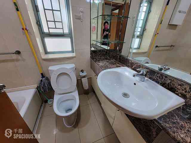 Tung Chung - Seaview Crescent 10
