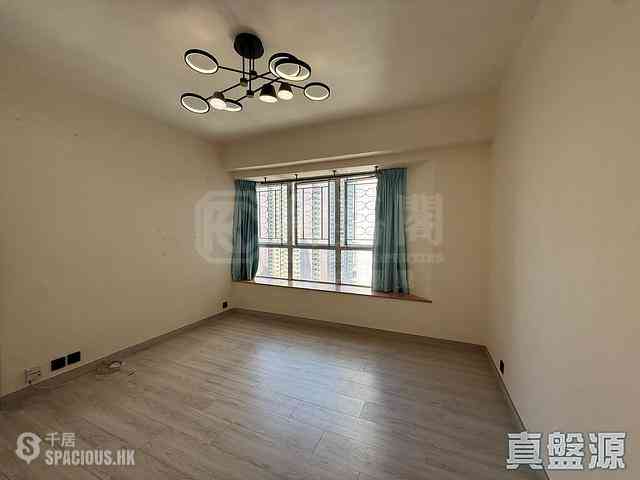 Tai Po - Uptown Plaza Block 3 01