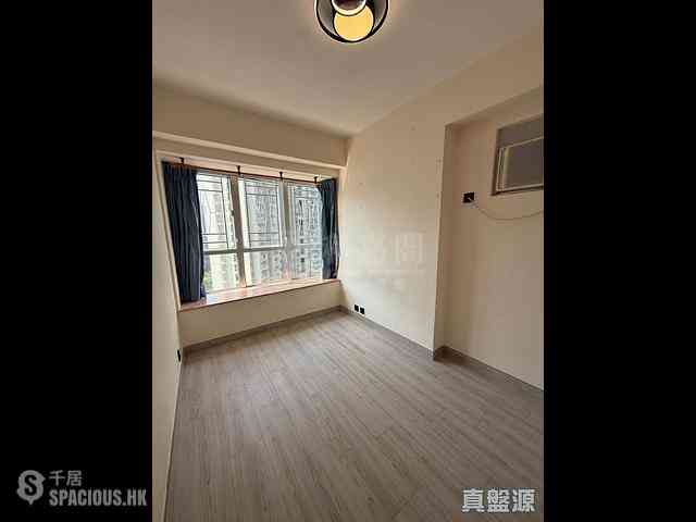 Tai Po - Uptown Plaza Block 3 05