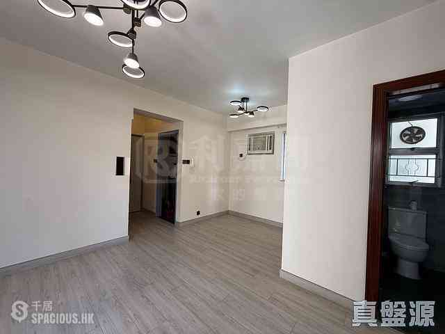 Tai Po - Uptown Plaza Block 3 06