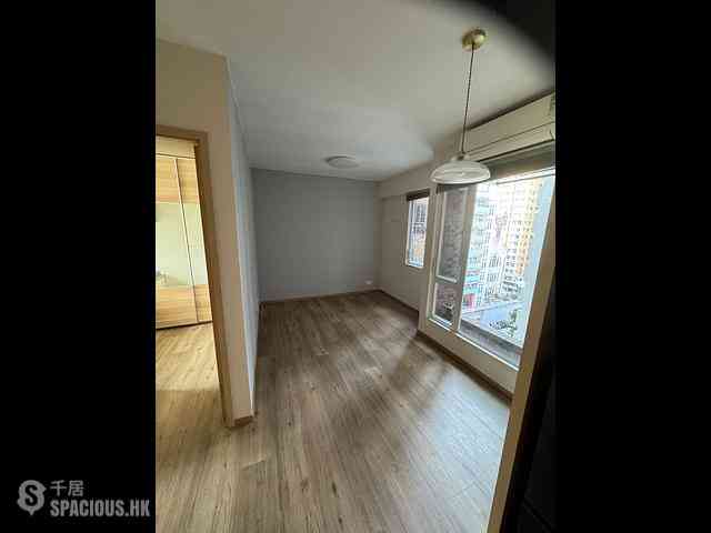 Sai Ying Pun - Yue Sun Mansion 01