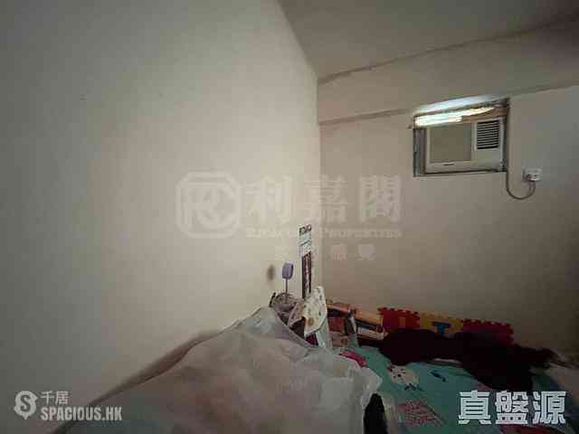 Tin Hau - Hing Hon Building 04