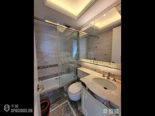 Yau Ma Tei - The Coronation Tower 2 05