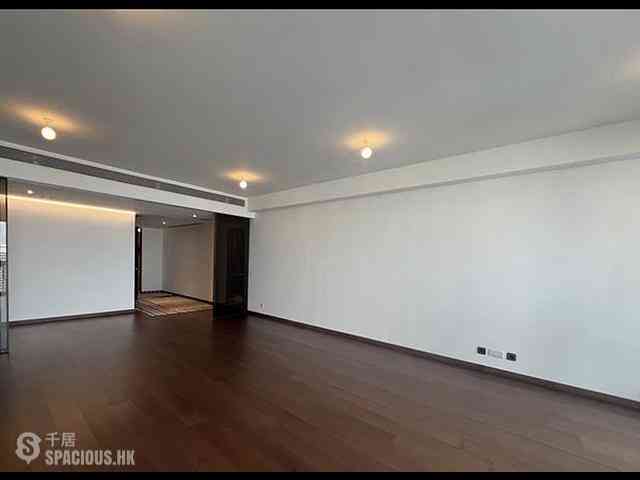 Mid Levels Central - 21 Borrett Road 02