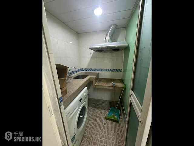 Wan Chai - Hennessy Building 03