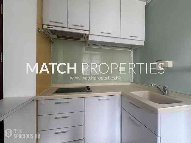 Central - 16, Gough Street 06