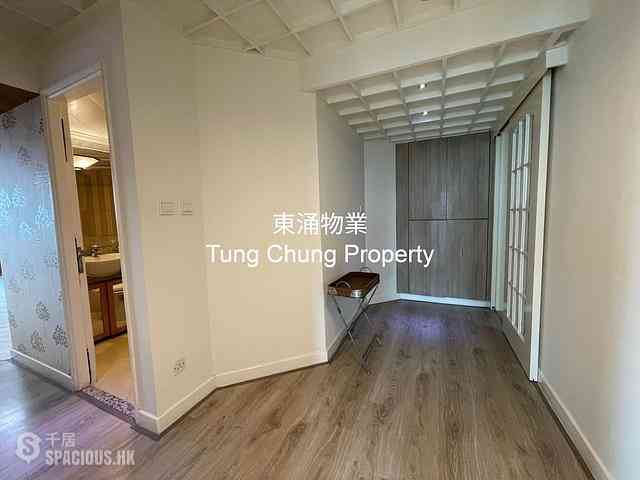 Tung Chung - Caribbean Coast Phase 2 Albany Cove Tower 6 05