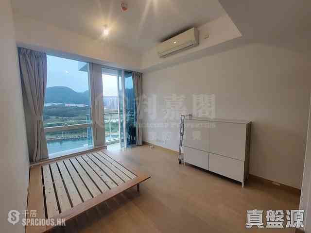 Tseung Kwan O - Monterey Block 3 01