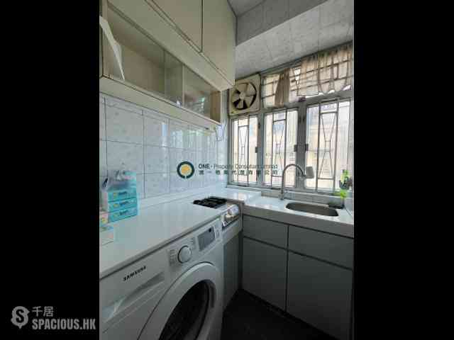 Sai Ying Pun - Wing Cheung Building 02
