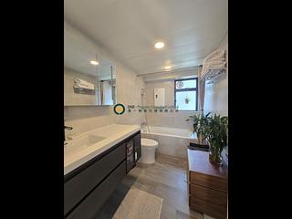 Mid Levels Central - The Grand Panorama 06