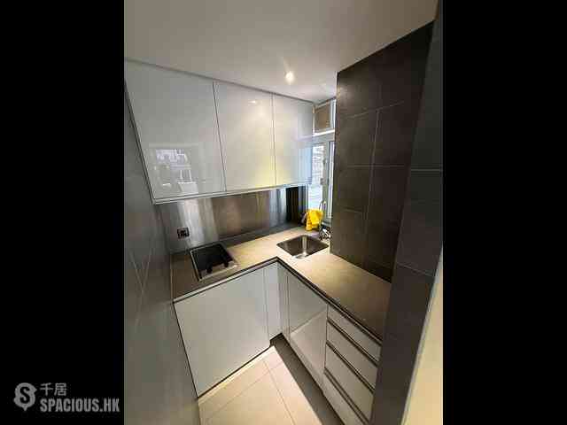 Sai Ying Pun - Highlight House 06