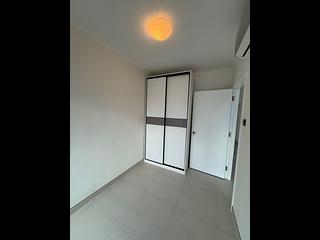 Kennedy Town - University Heights Block 2 04
