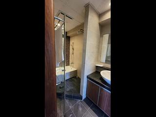 Mid Levels Central - Pearl Gardens Block EF 18