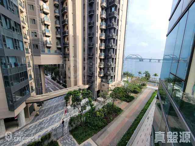 Tseung Kwan O - Capri Block 3 01