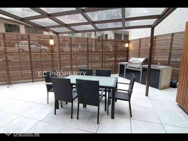 Sai Ying Pun - Golden Phoenix Court 01
