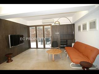 Sai Ying Pun - Golden Phoenix Court 04
