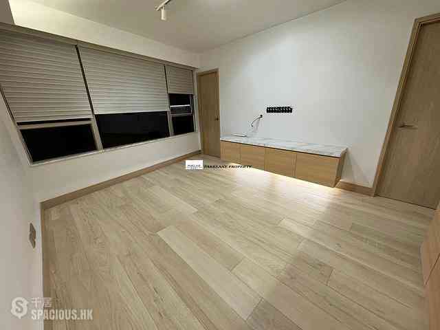 Stubbs Road - The Notting Hill 02