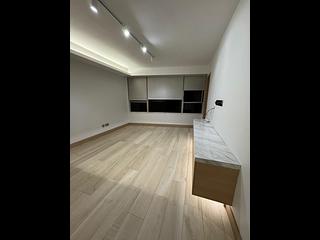Stubbs Road - The Notting Hill 12