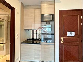 Wan Chai - The Avenue Phase 2 Block 3 03
