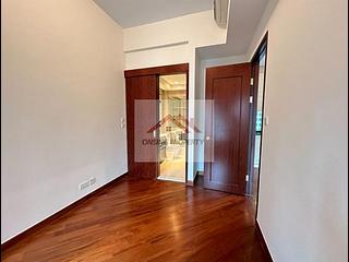 Wan Chai - The Avenue Phase 2 Block 3 04
