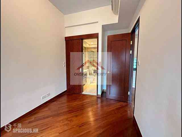 Wan Chai - The Avenue Phase 2 Block 3 04