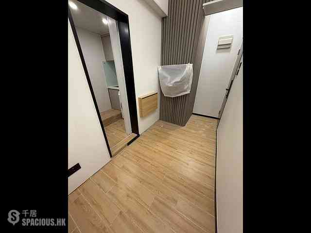 Poho - 16, Square Street 05