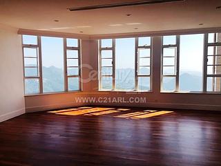 The Peak - La Hacienda Block B 04
