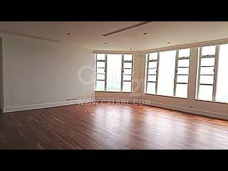 The Peak - La Hacienda Block B 05