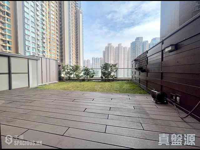 Tseung Kwan O - The Wings The Wings Block 2 01