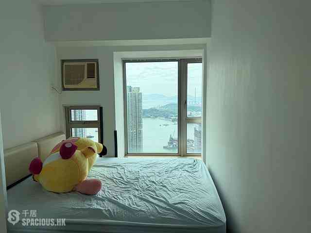 Tai Kok Tsui - Harbour Green Tower 3 08
