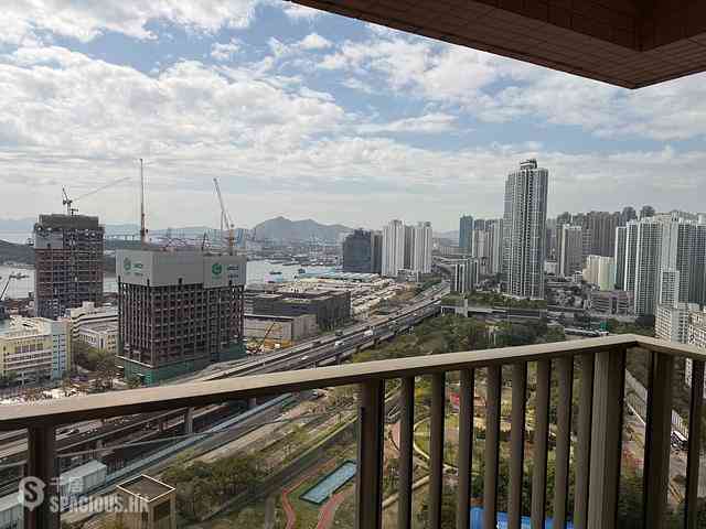 Tai Kok Tsui - Harbour Green Tower 6 03
