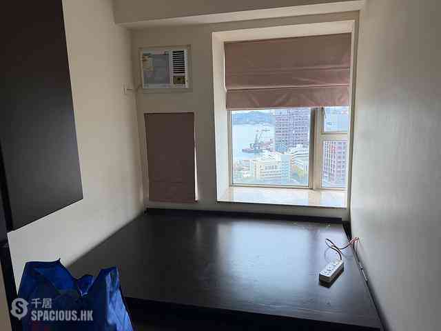 Tai Kok Tsui - Harbour Green Tower 6 05