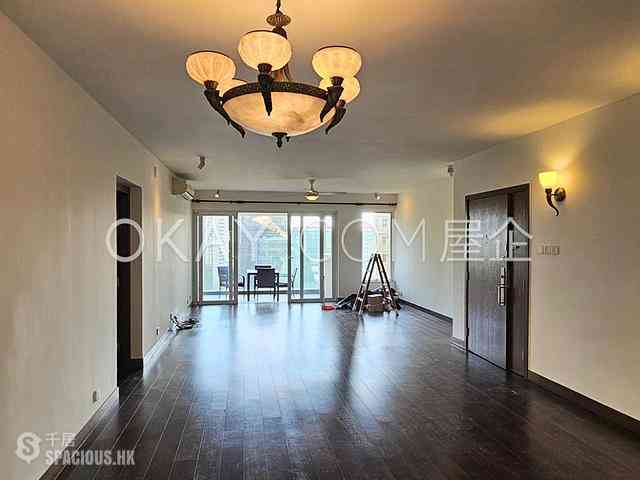 Pok Fu Lam - Baguio Villa Block 42 02