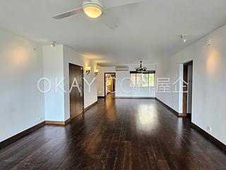 Pok Fu Lam - Baguio Villa Block 42 04