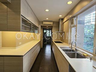Pok Fu Lam - Baguio Villa Block 42 07