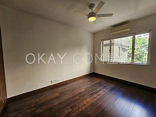 Pok Fu Lam - Baguio Villa Block 42 08