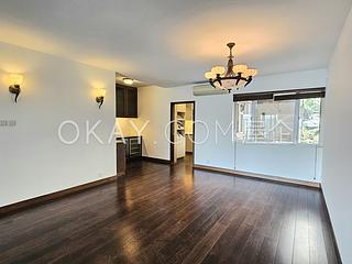 Pok Fu Lam - Baguio Villa Block 42 09