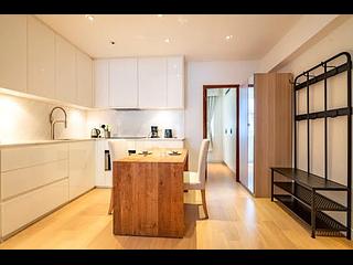 Sheung Wan - 62-64, Queen's Road West 02