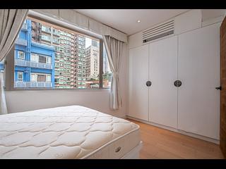 Sheung Wan - 62-64, Queen's Road West 04