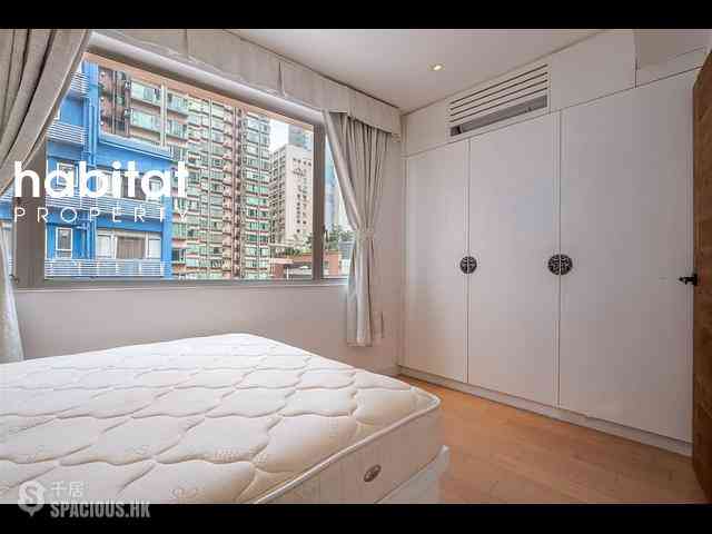 Sheung Wan - 62-64, Queen's Road West 04