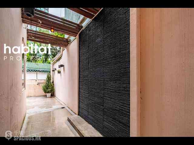 Sheung Wan - 62-64, Queen's Road West 05