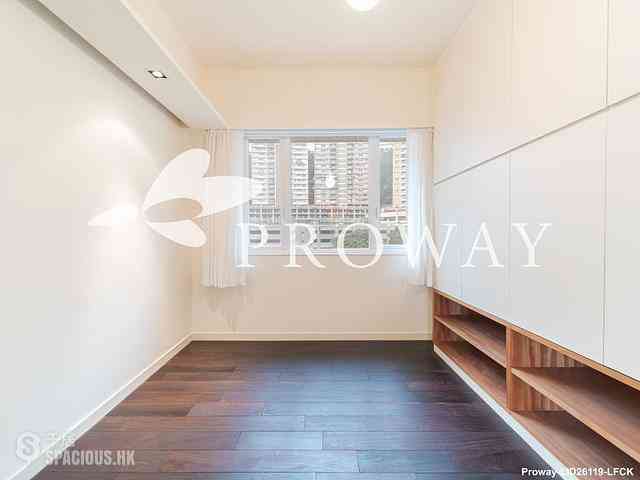 Pok Fu Lam - Baguio Villa Block 40 09