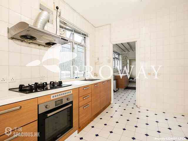 Stubbs Road - Evergreen Villa 11