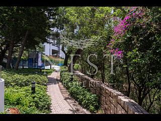 Pok Fu Lam - Pine Grove Block 5 03