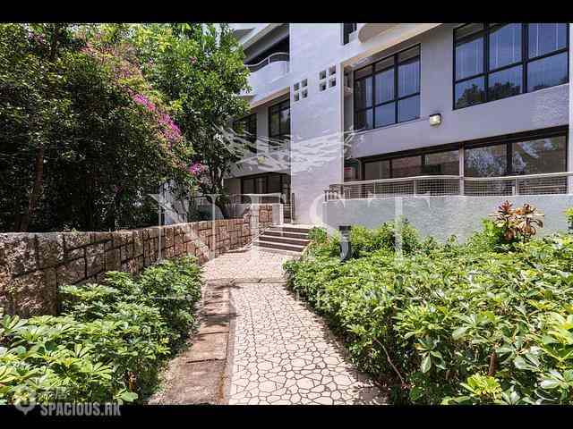 Pok Fu Lam - Pine Grove Block 5 01