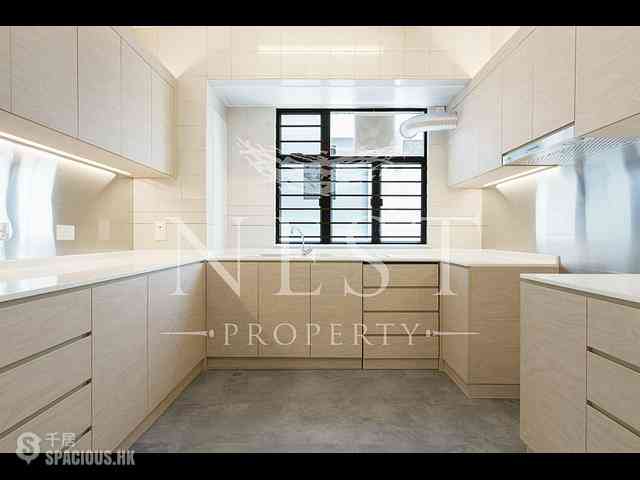 Pok Fu Lam - Pine Grove Block 5 06