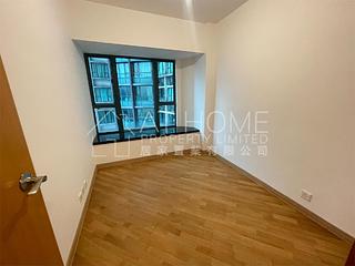 Mid Levels West - 80 Robinson Road 05