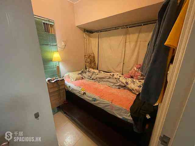 Sai Ying Pun - Hoi Sing Building 08