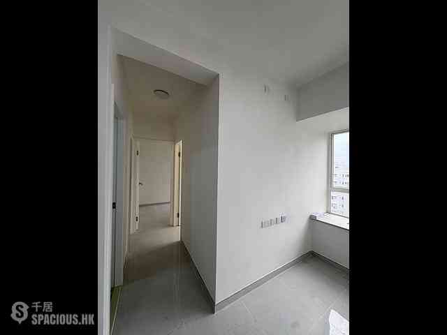 Sai Ying Pun - Hansen Court 05