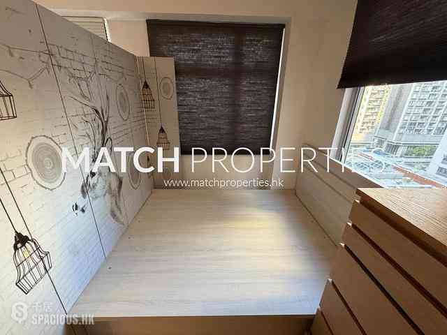 Sai Ying Pun - Fook Moon Building 05
